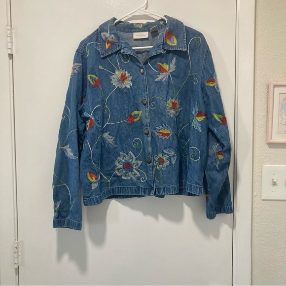 Studio Works Jackets & Blazers - Studio Works Vintage Women’s Embroidered Denim Jacket